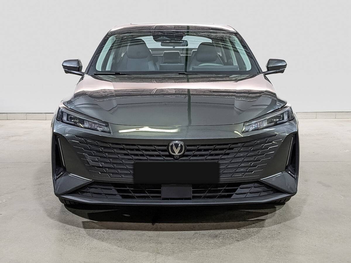 Changan Lamore б/у, 2023, Роботизированная. Фото: #1