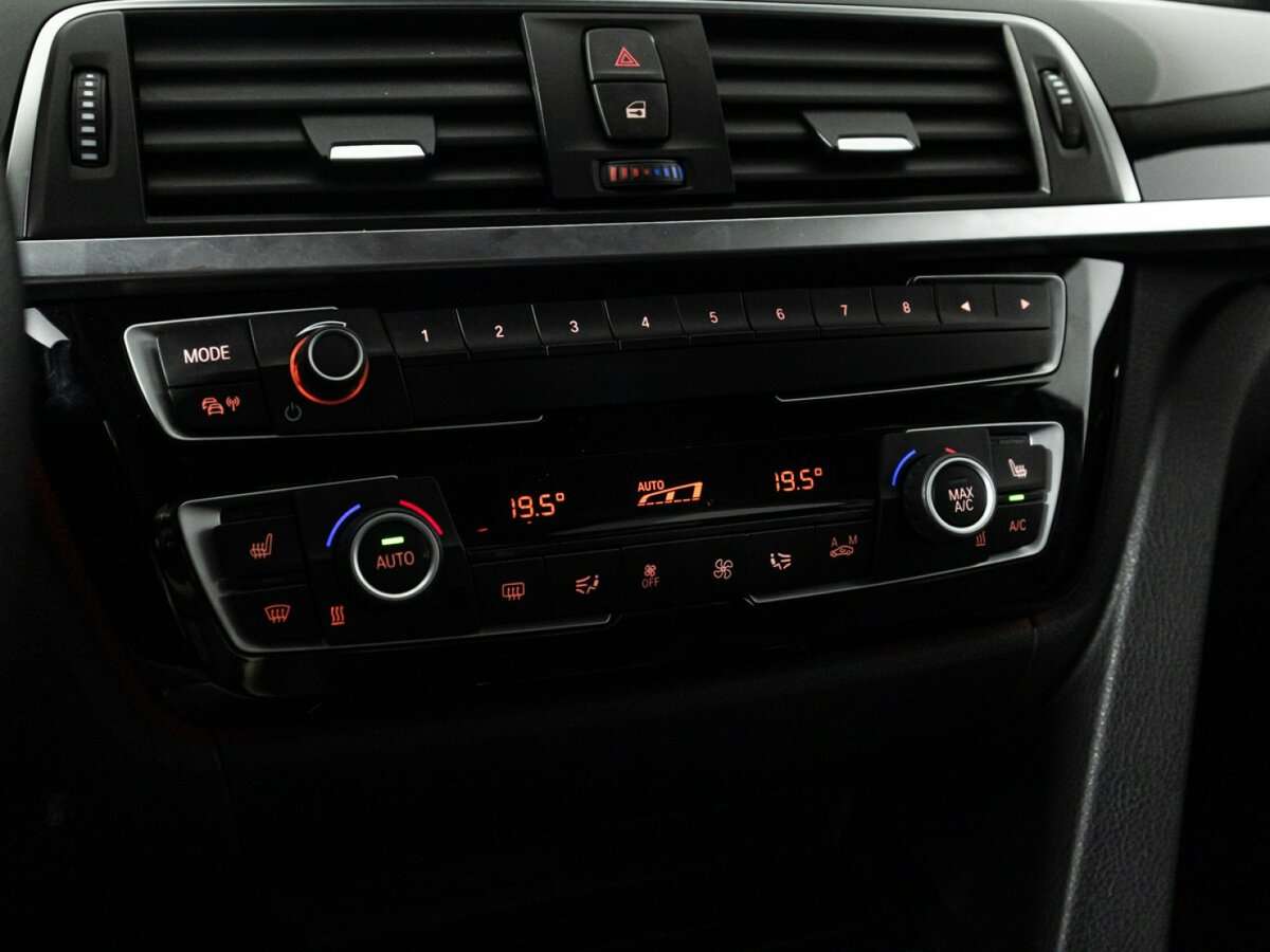 BMW 3 серии б/у, 2017, Автоматическая. Фото: #15