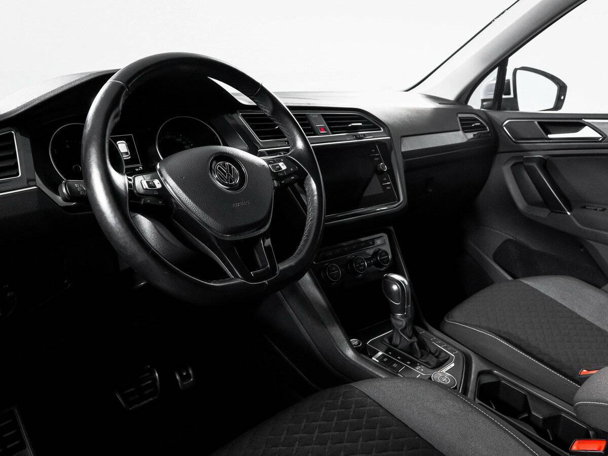 Volkswagen Tiguan б/у, 2018, Роботизированная. Фото: #13