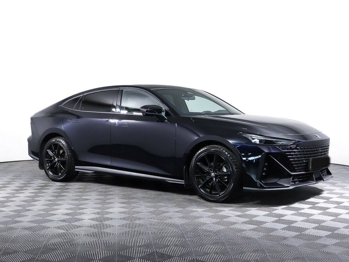 Changan UNI-V б/у, 2023, Роботизированная. Фото: #2