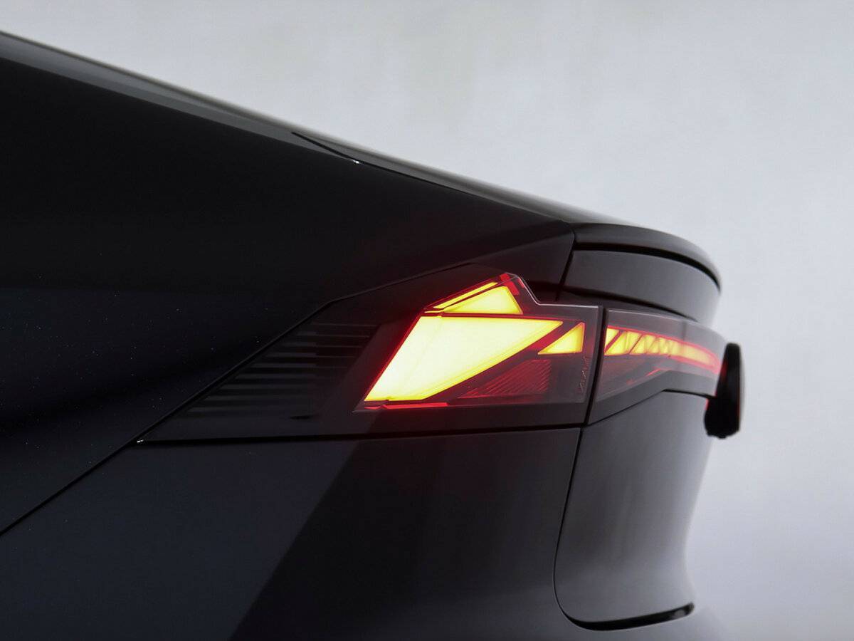 Changan UNI-V б/у, 2023, Роботизированная. Фото: #23