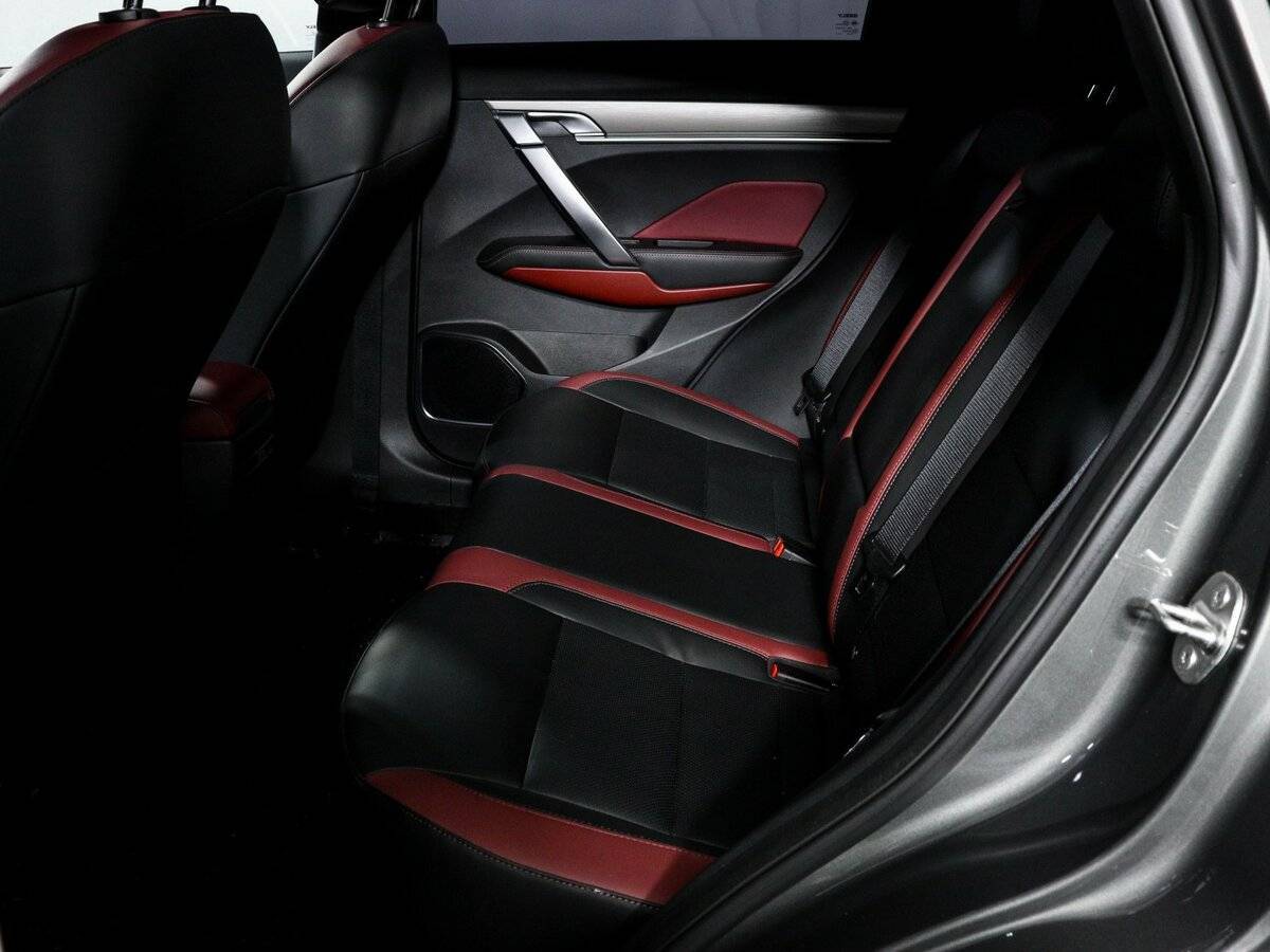 Geely Coolray б/у, 2024, Роботизированная. Фото: #8