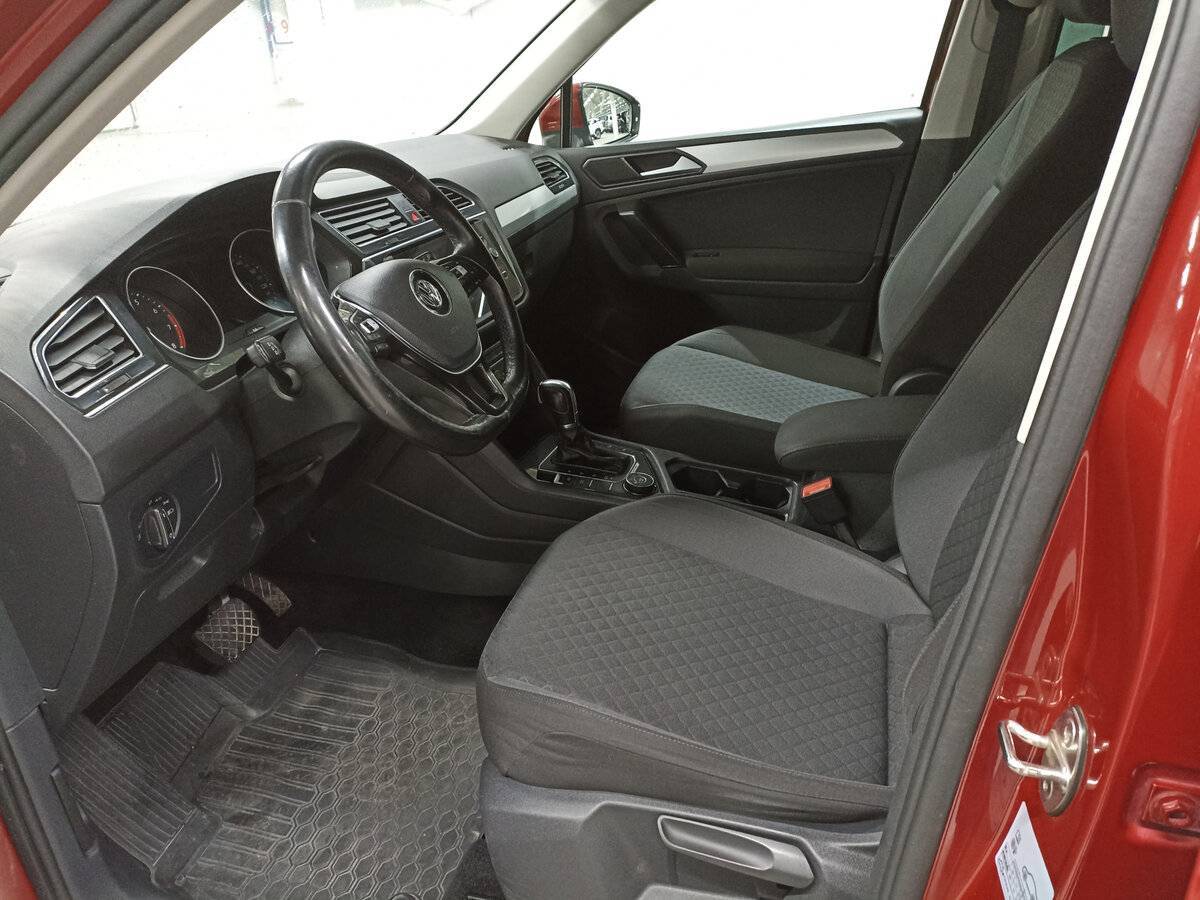 Volkswagen Tiguan б/у, 2018, Роботизированная. Фото: #15