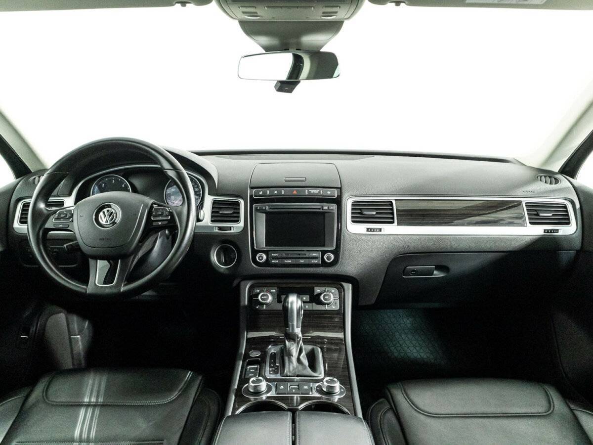 Volkswagen Touareg б/у, 2016, Автоматическая. Фото: #12