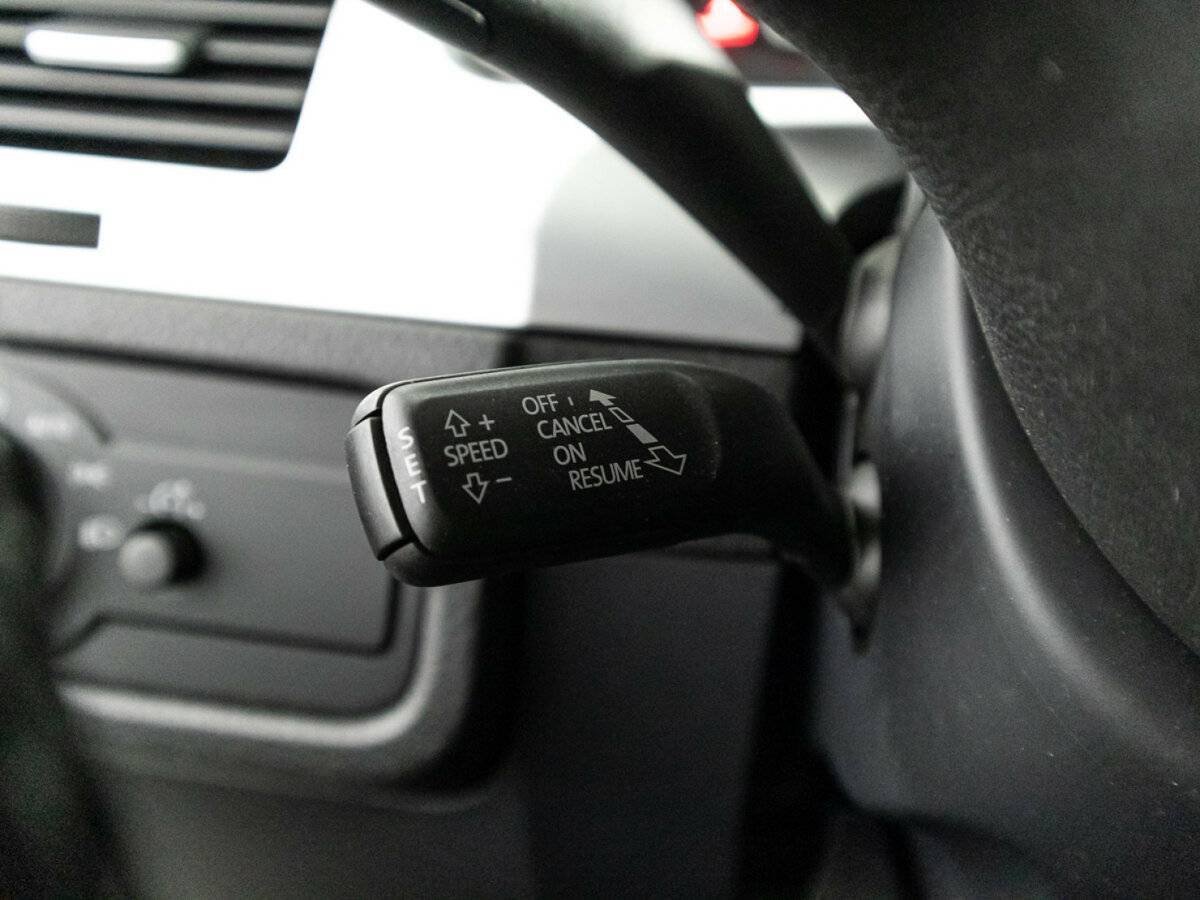 Volkswagen Touareg б/у, 2016, Автоматическая. Фото: #22