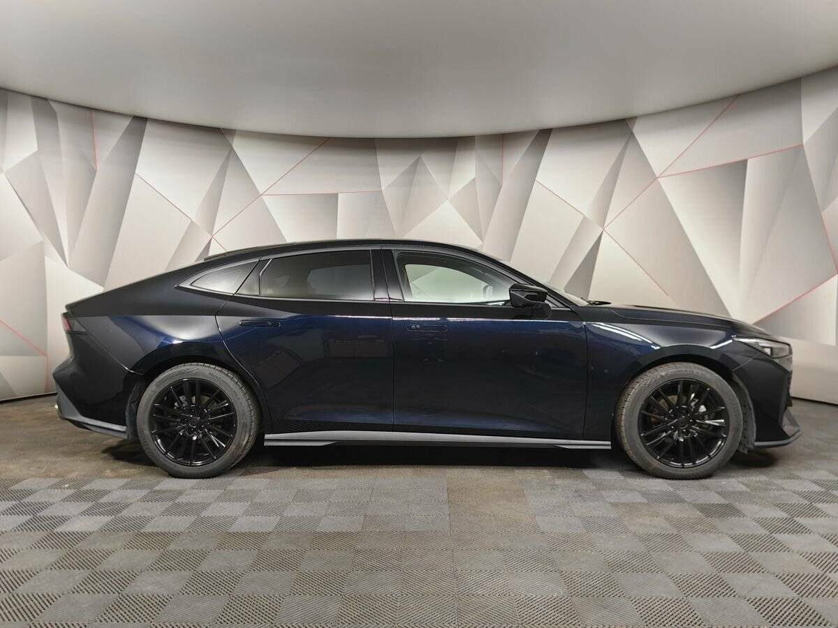 Changan UNI-V б/у, 2022, Роботизированная. Фото: #5