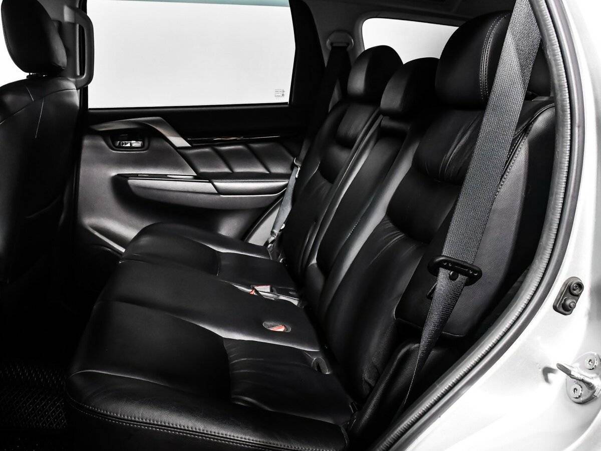 Mitsubishi Pajero Sport б/у, 2017, Автоматическая. Фото: #13