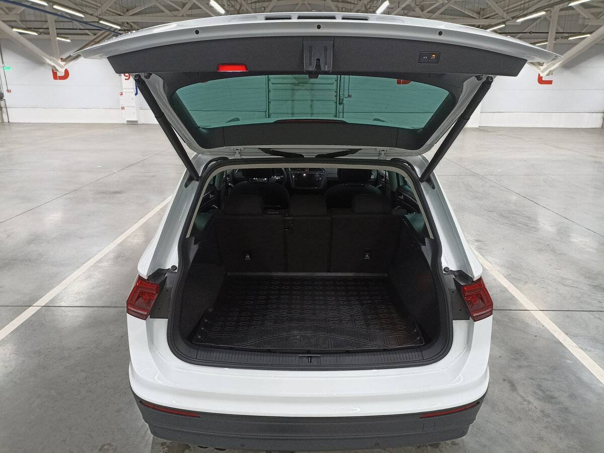 Volkswagen Tiguan б/у, 2020, Роботизированная. Фото: #9