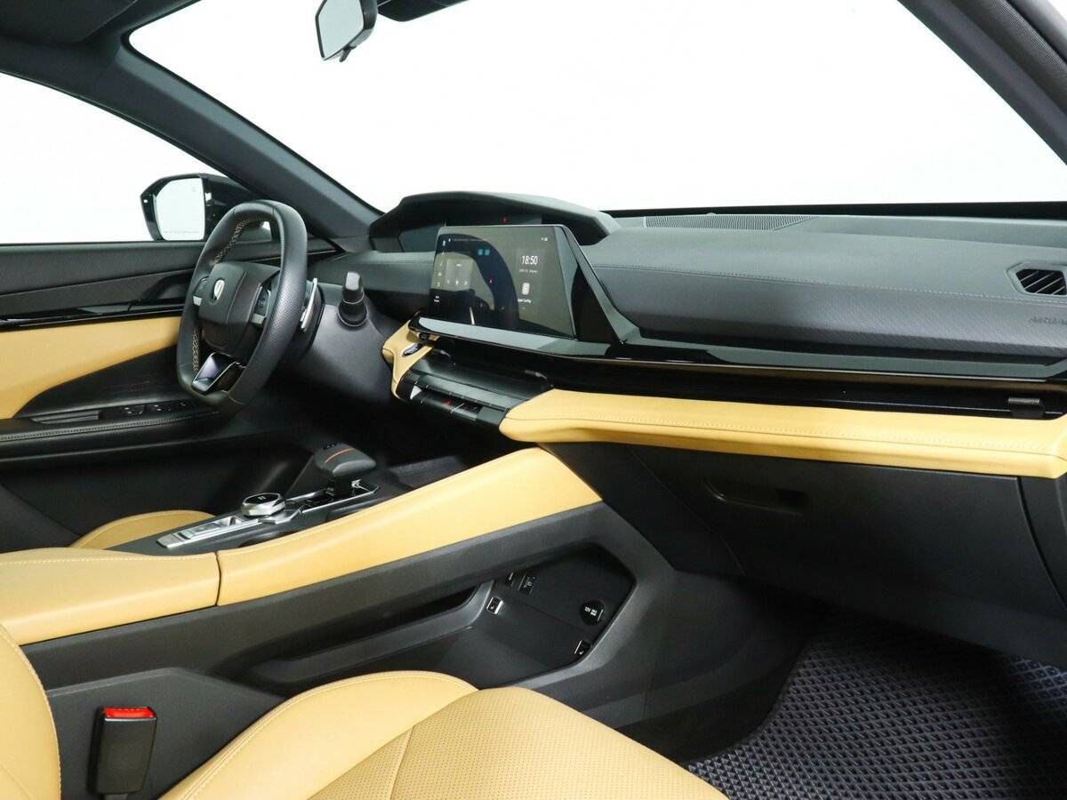 Changan UNI-V б/у, 2022, Роботизированная. Фото: #7