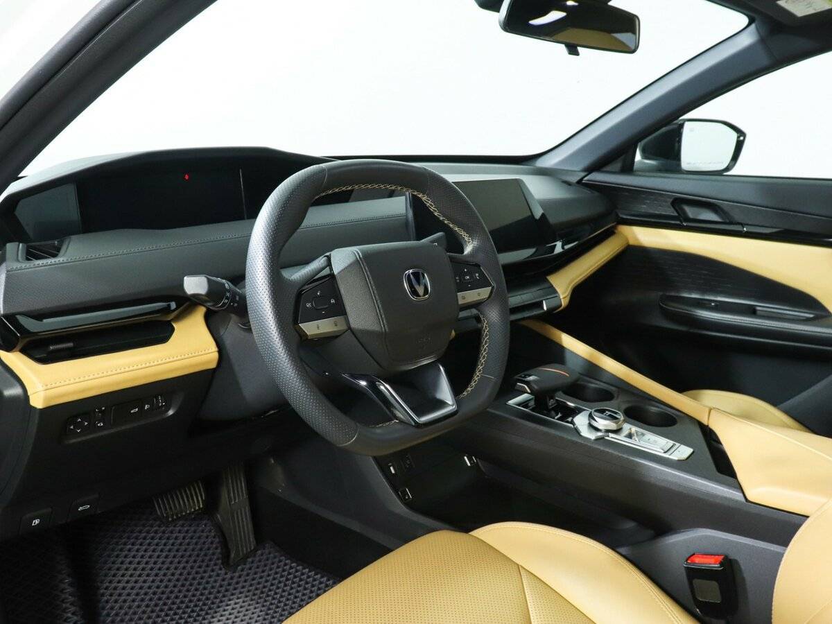 Changan UNI-V б/у, 2022, Роботизированная. Фото: #11