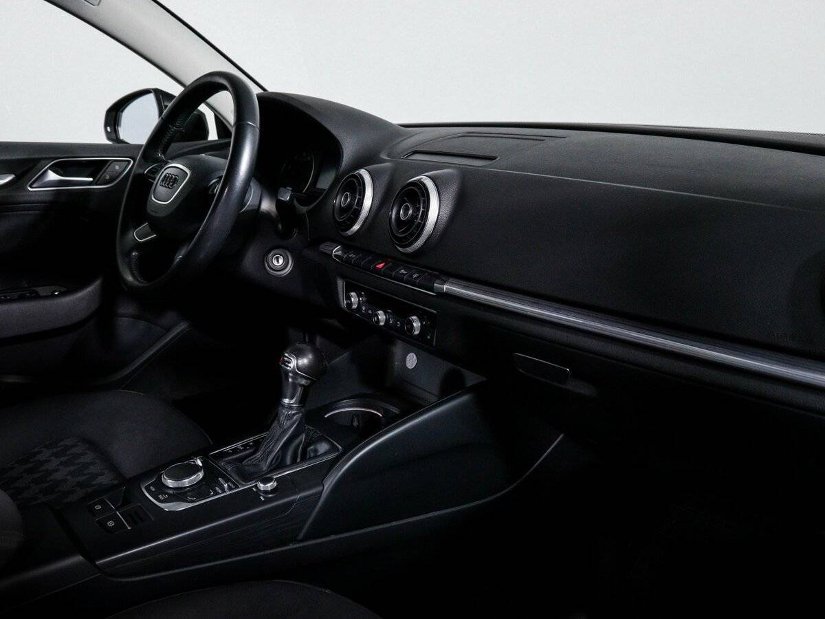 Audi A3 б/у, 2015, Роботизированная. Фото: #8