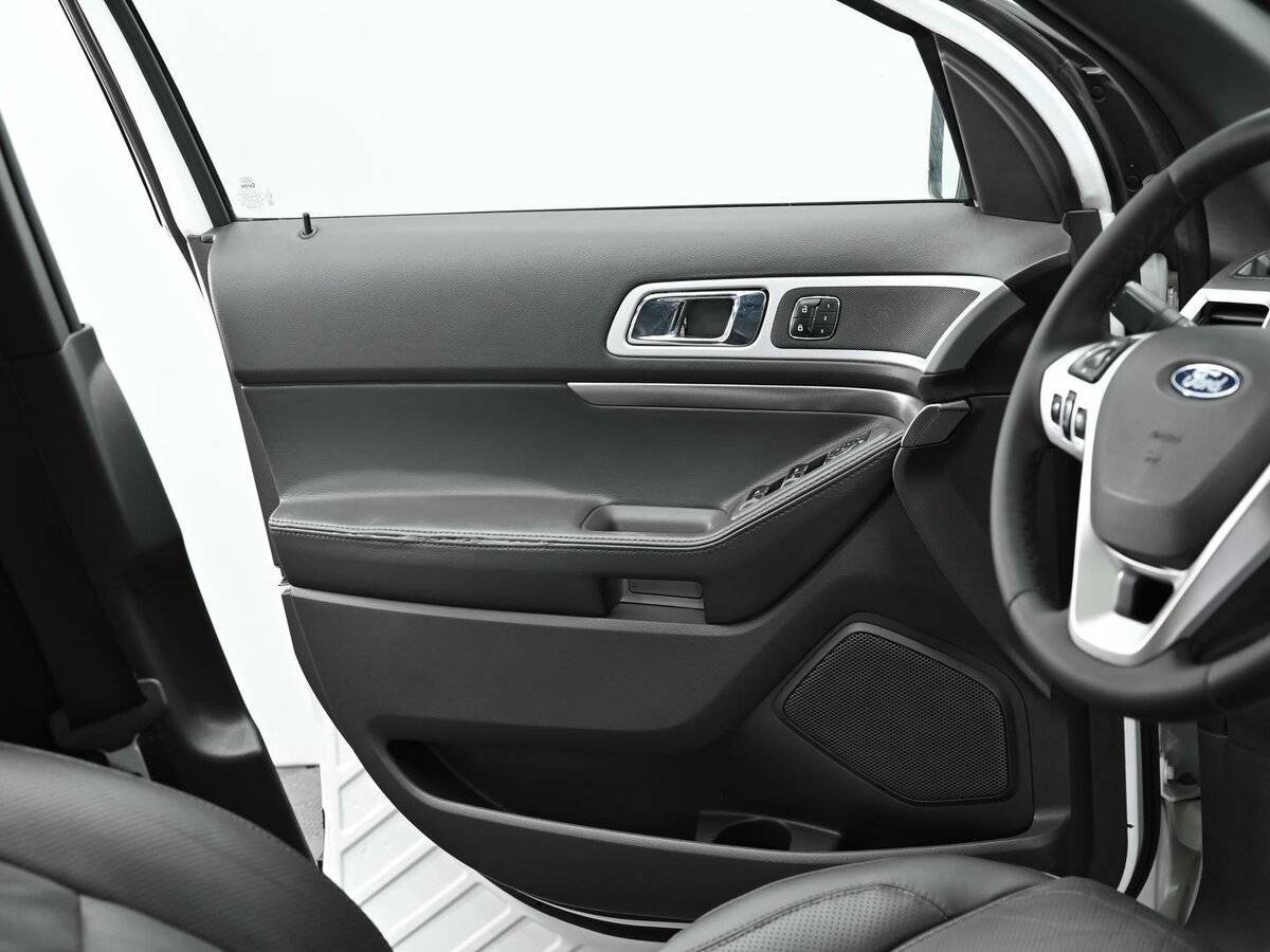 Ford Explorer б/у, 2013, Автоматическая. Фото: #6