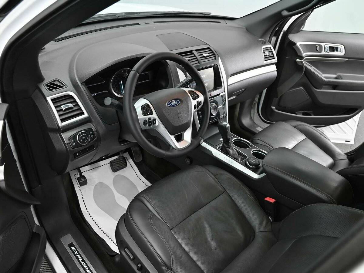Ford Explorer б/у, 2013, Автоматическая. Фото: #7