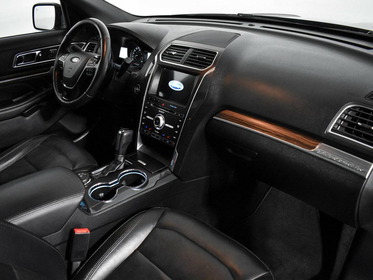 Ford Explorer б/у, 2016, Автоматическая. Фото: #12