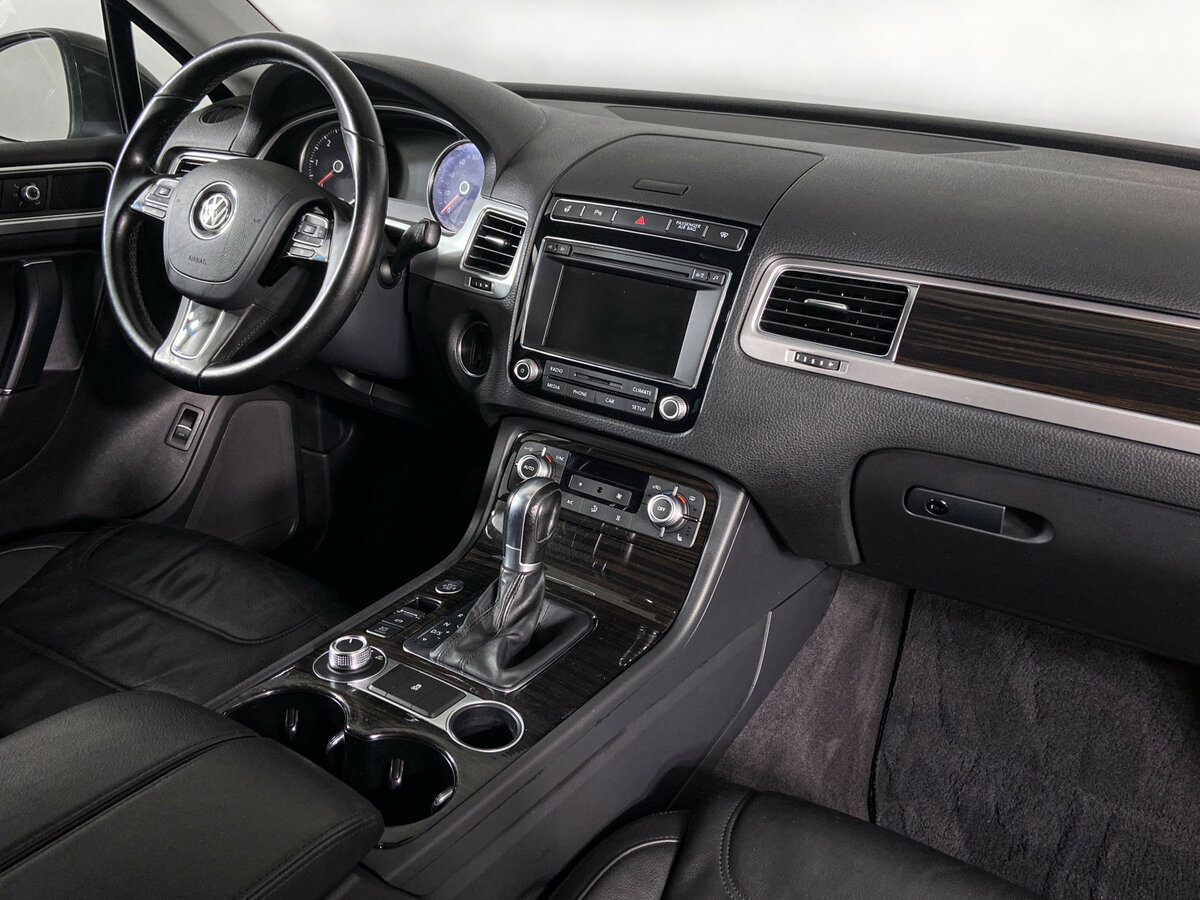 Volkswagen Touareg б/у, 2015, Автоматическая. Фото: #8