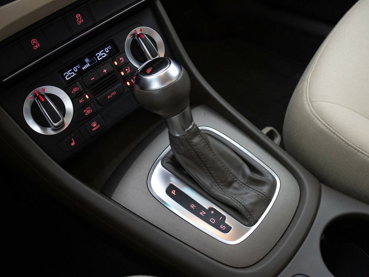 Audi Q3 б/у, 2013, Роботизированная. Фото: #8