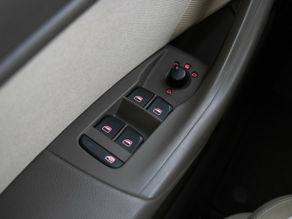 Audi Q3 б/у, 2013, Роботизированная. Фото: #14