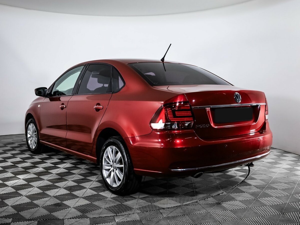 Volkswagen Polo б/у, 2015, Автоматическая. Фото: #2