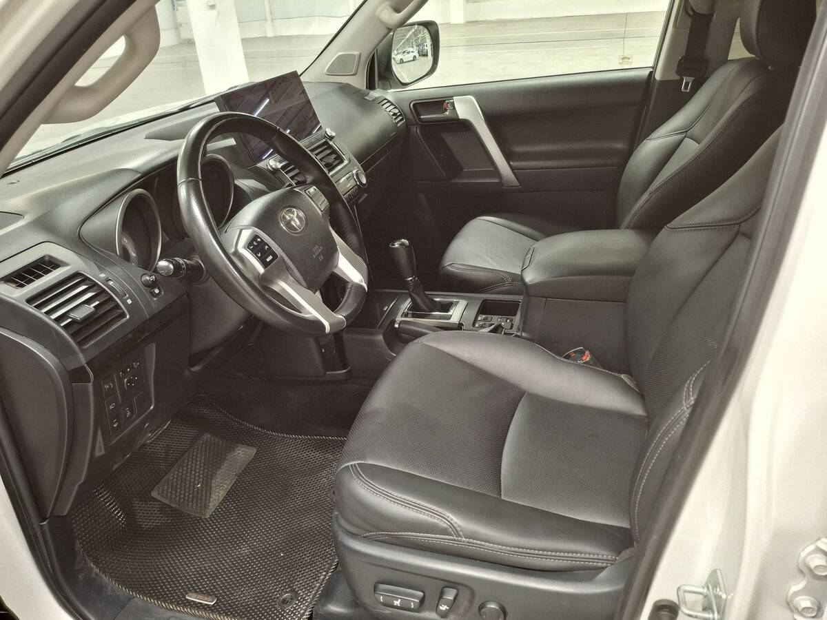 Toyota Land Cruiser Prado б/у, 2014, Автоматическая. Фото: #12