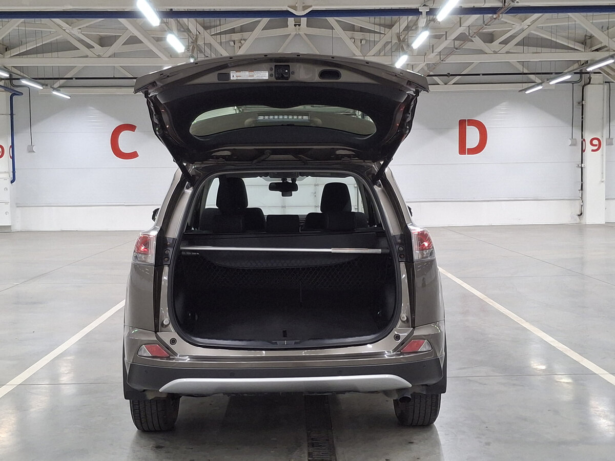 Toyota RAV4 б/у, 2015, Механическая. Фото: #8