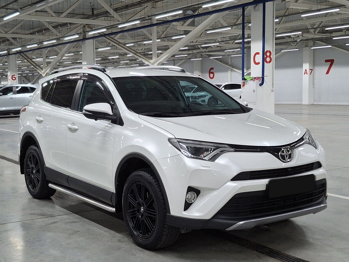 Toyota RAV4 б/у, 2017, Автоматическая. Фото: #2
