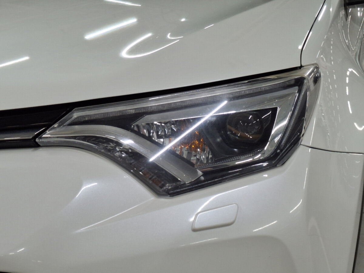 Toyota RAV4 б/у, 2017, Автоматическая. Фото: #16