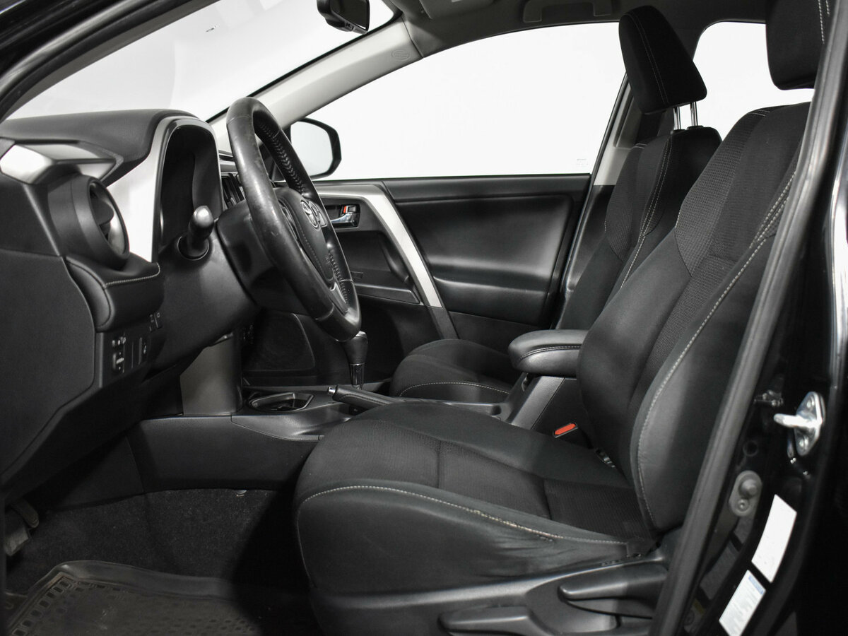 Тойота Рав4 б/у, 2018, Автоматическая. Фото: #9