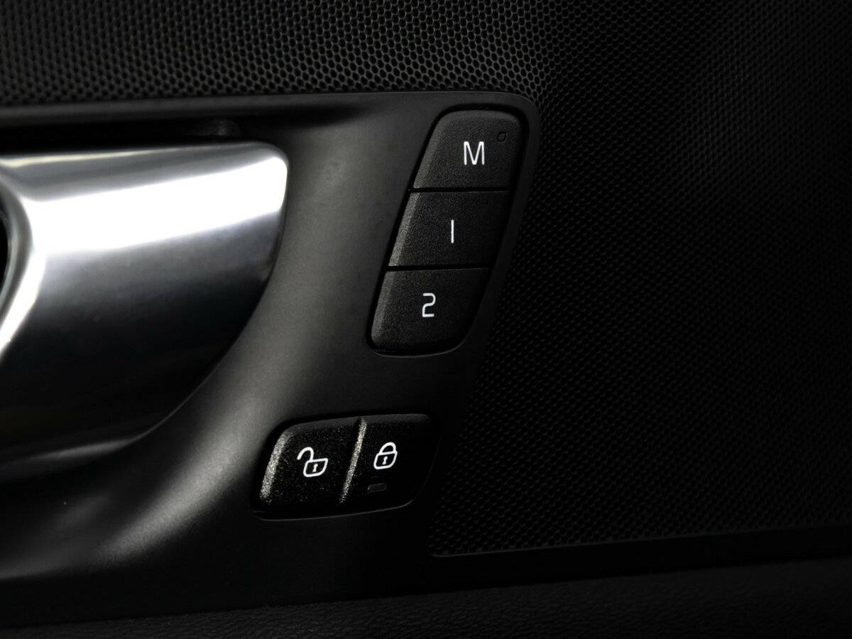 Volvo XC60 б/у, 2019, Автоматическая. Фото: #14