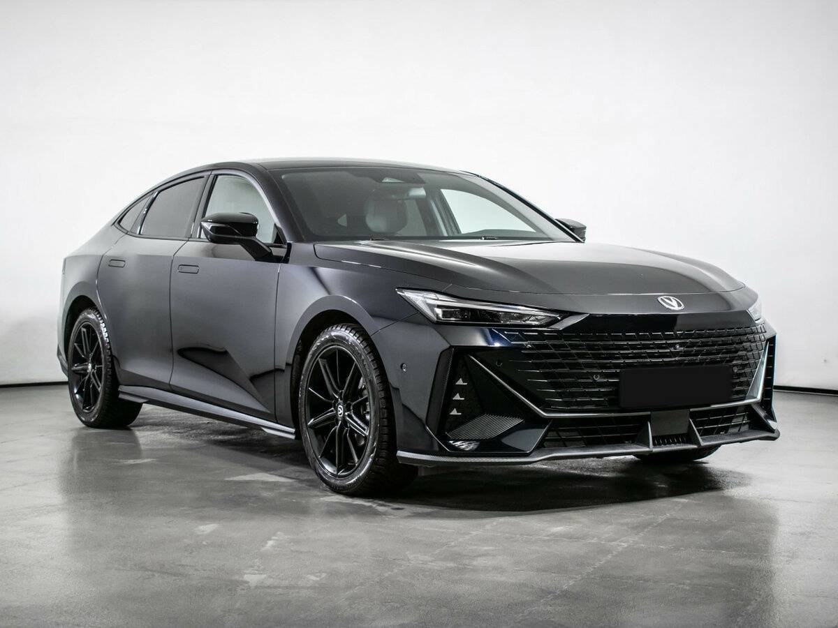 Changan UNI-V б/у, 2023, Роботизированная. Фото: #2