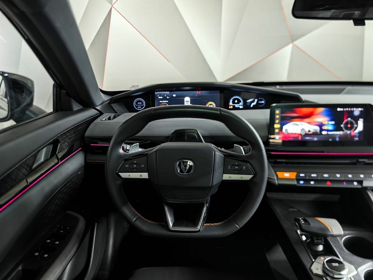 Changan UNI-V б/у, 2023, Роботизированная. Фото: #14