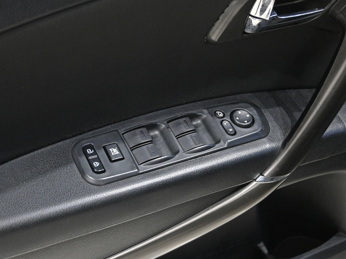 FAW Besturn X80 б/у, 2017, Автоматическая. Фото: #8