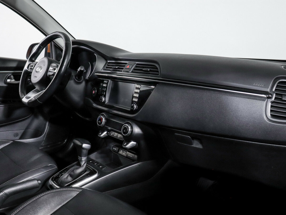 Kia Rio б/у, 2017, Автоматическая. Фото: #6