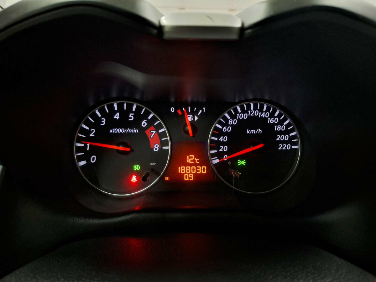 Nissan Note б/у, 2012, Механическая. Фото: #12