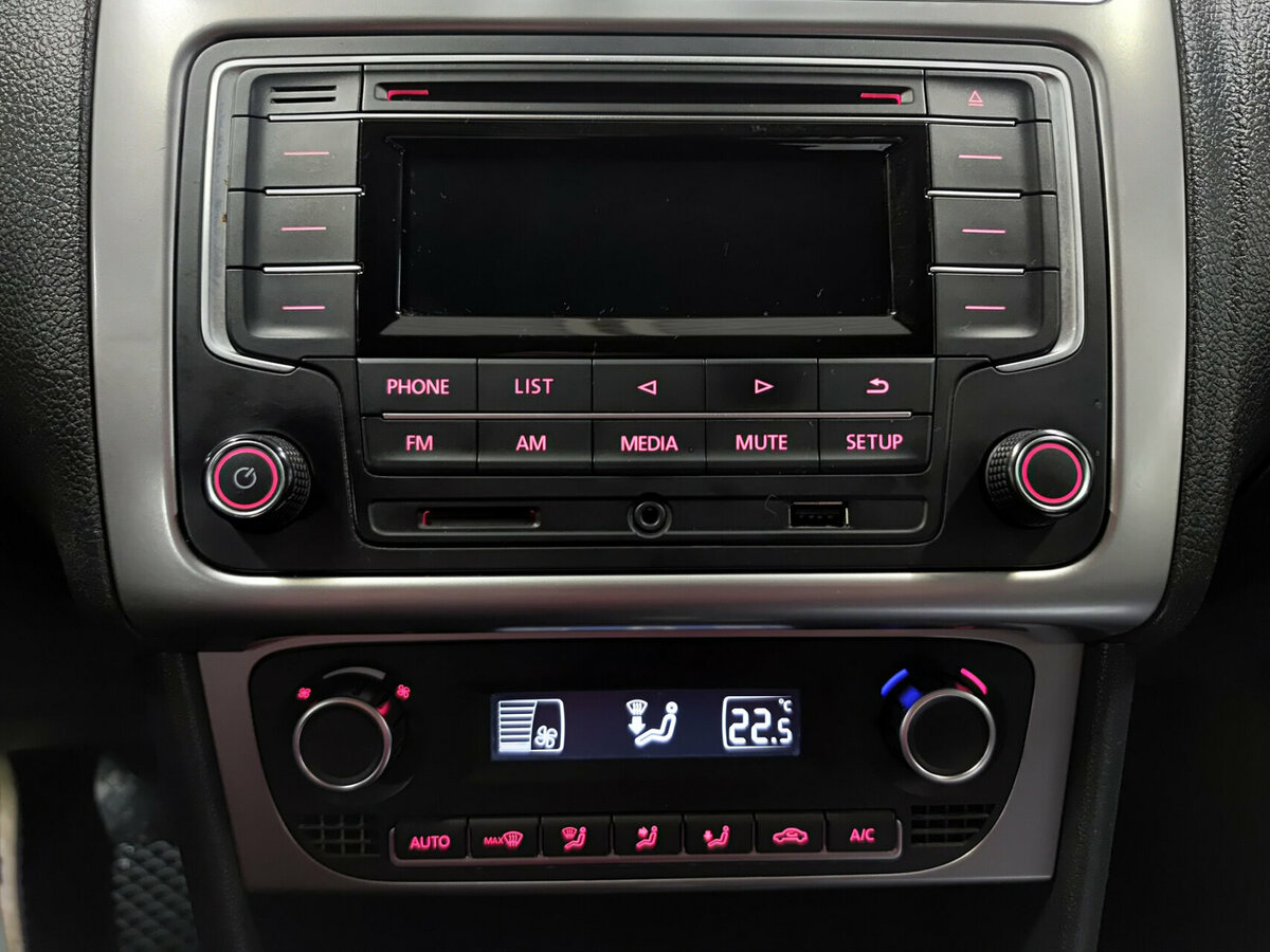 Volkswagen Polo б/у, 2016, Роботизированная. Фото: #13