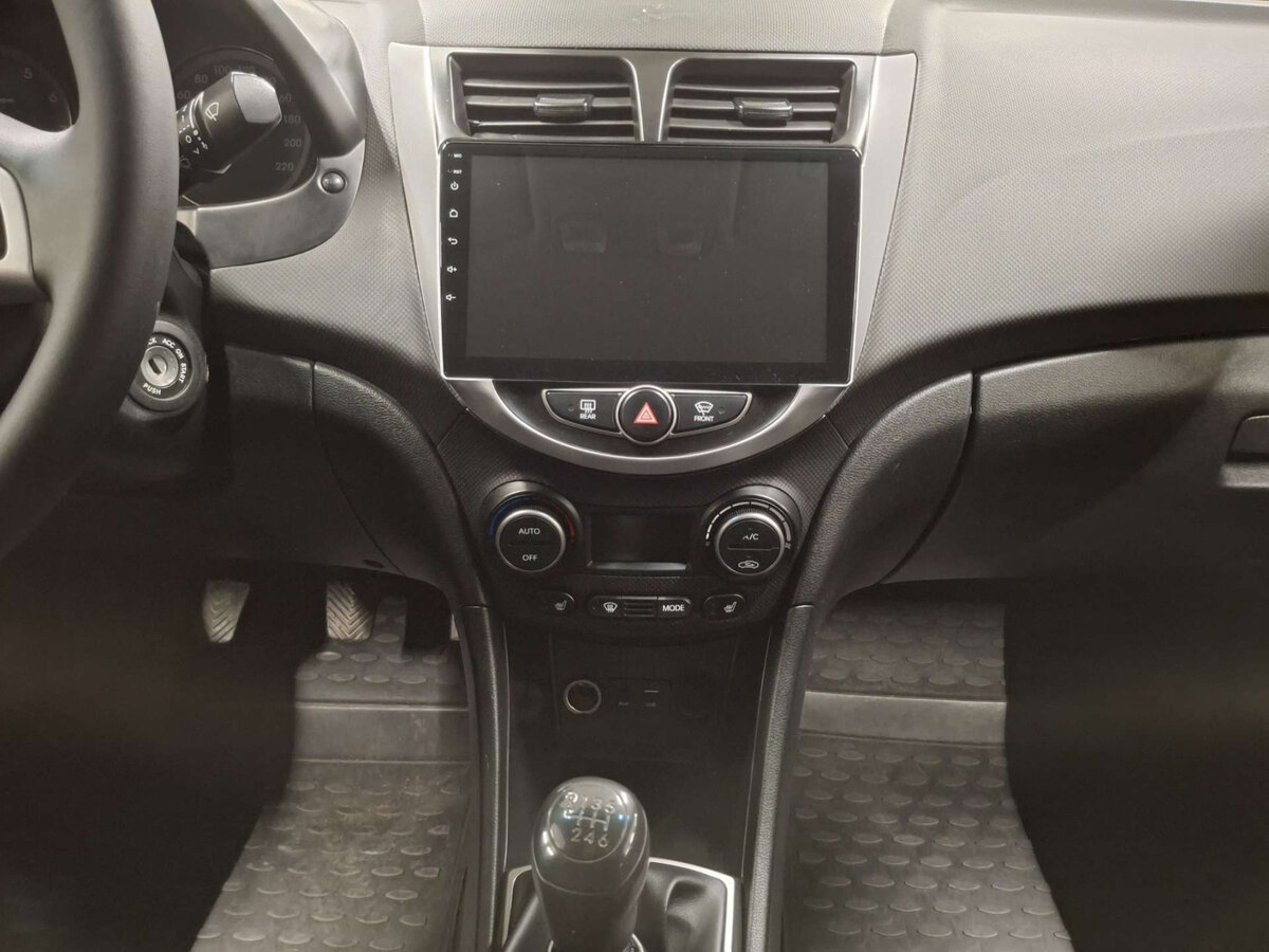 Hyundai Solaris б/у, 2016, Механическая. Фото: #14