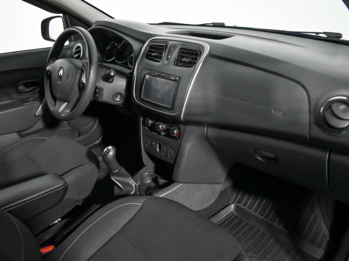 Renault Sandero б/у, 2018, Механическая. Фото: #11