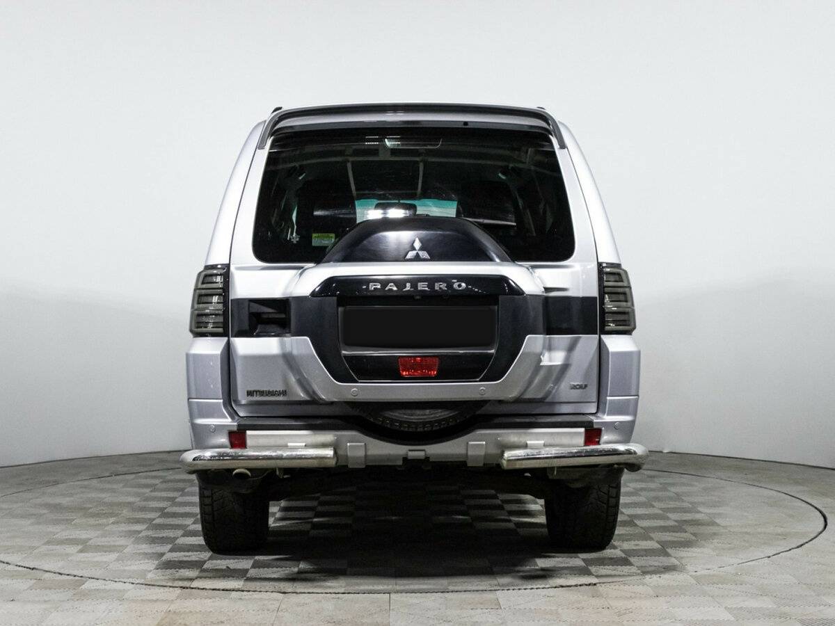 Mitsubishi Pajero б/у, 2015, Автоматическая. Фото: #4