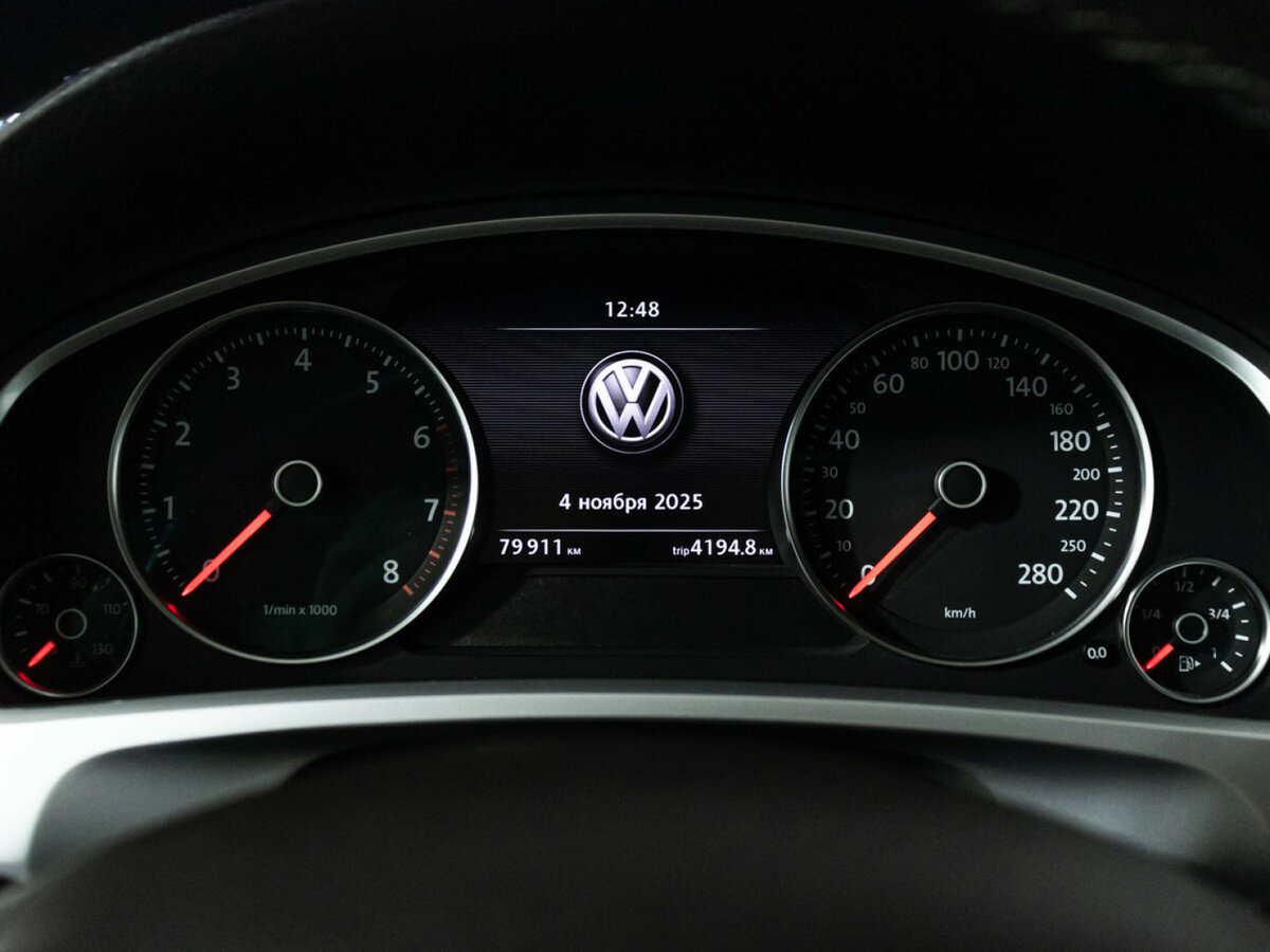 Volkswagen Touareg б/у, 2014, Автоматическая. Фото: #10