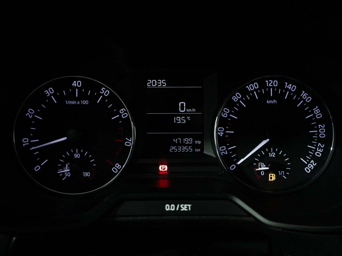 Skoda Octavia б/у, 2014, Механическая. Фото: #9