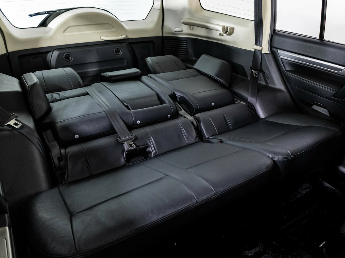 Mitsubishi Pajero б/у, 2017, Автоматическая. Фото: #28