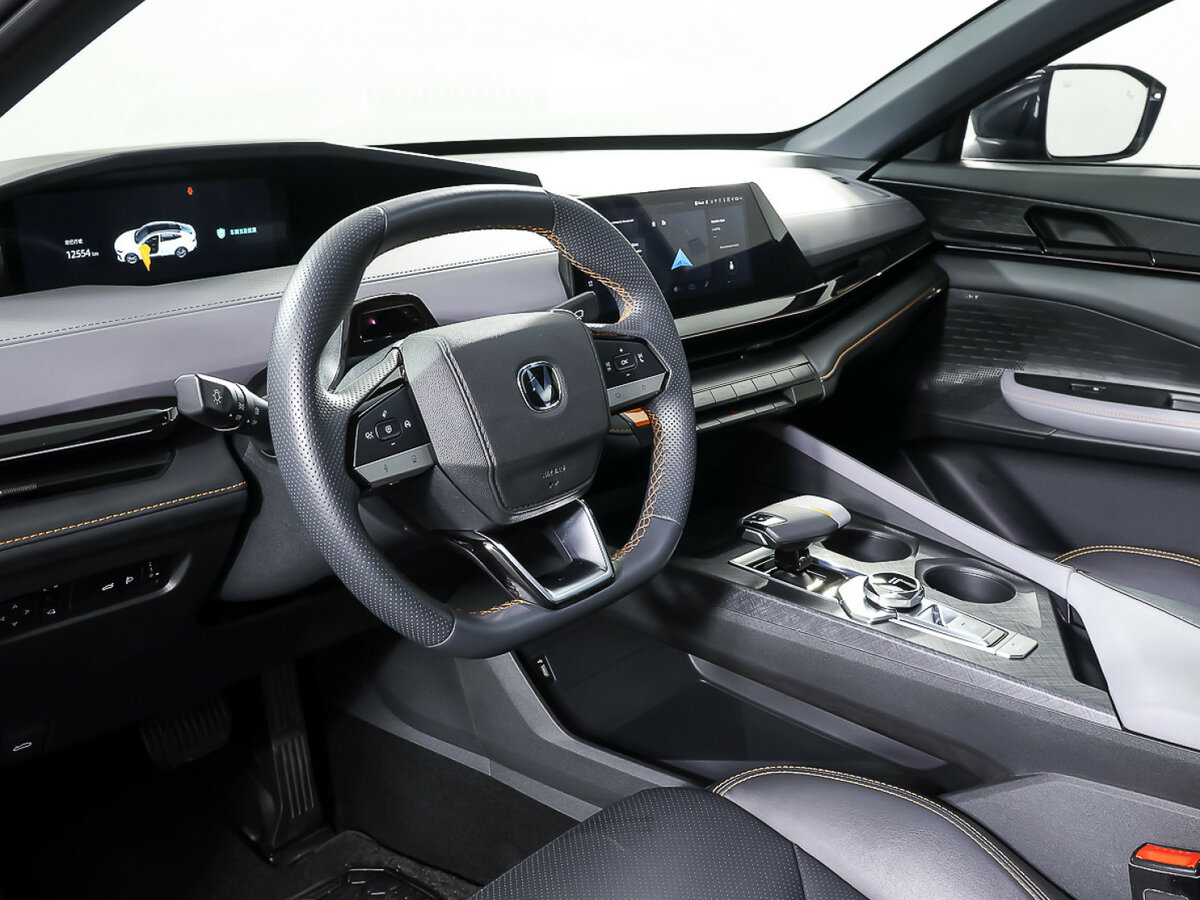 Changan UNI-V б/у, 2023, Роботизированная. Фото: #13