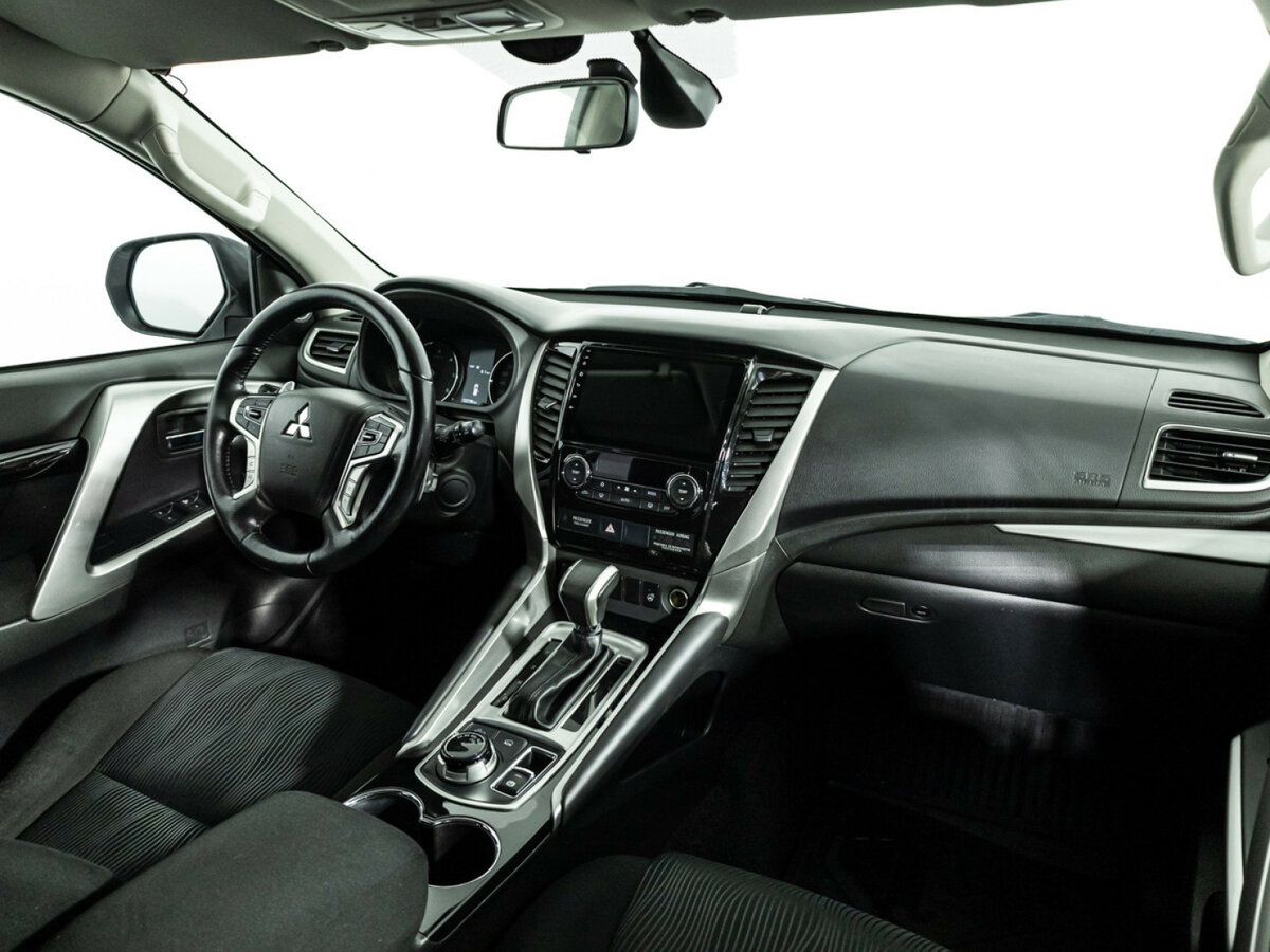 Mitsubishi Pajero Sport б/у, 2018, Автоматическая. Фото: #6
