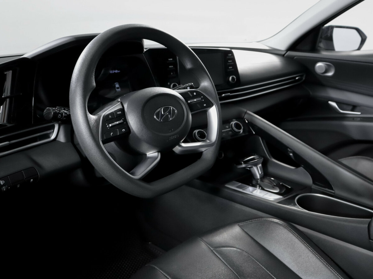 Hyundai Elantra б/у, 2023, Вариатор. Фото: #13