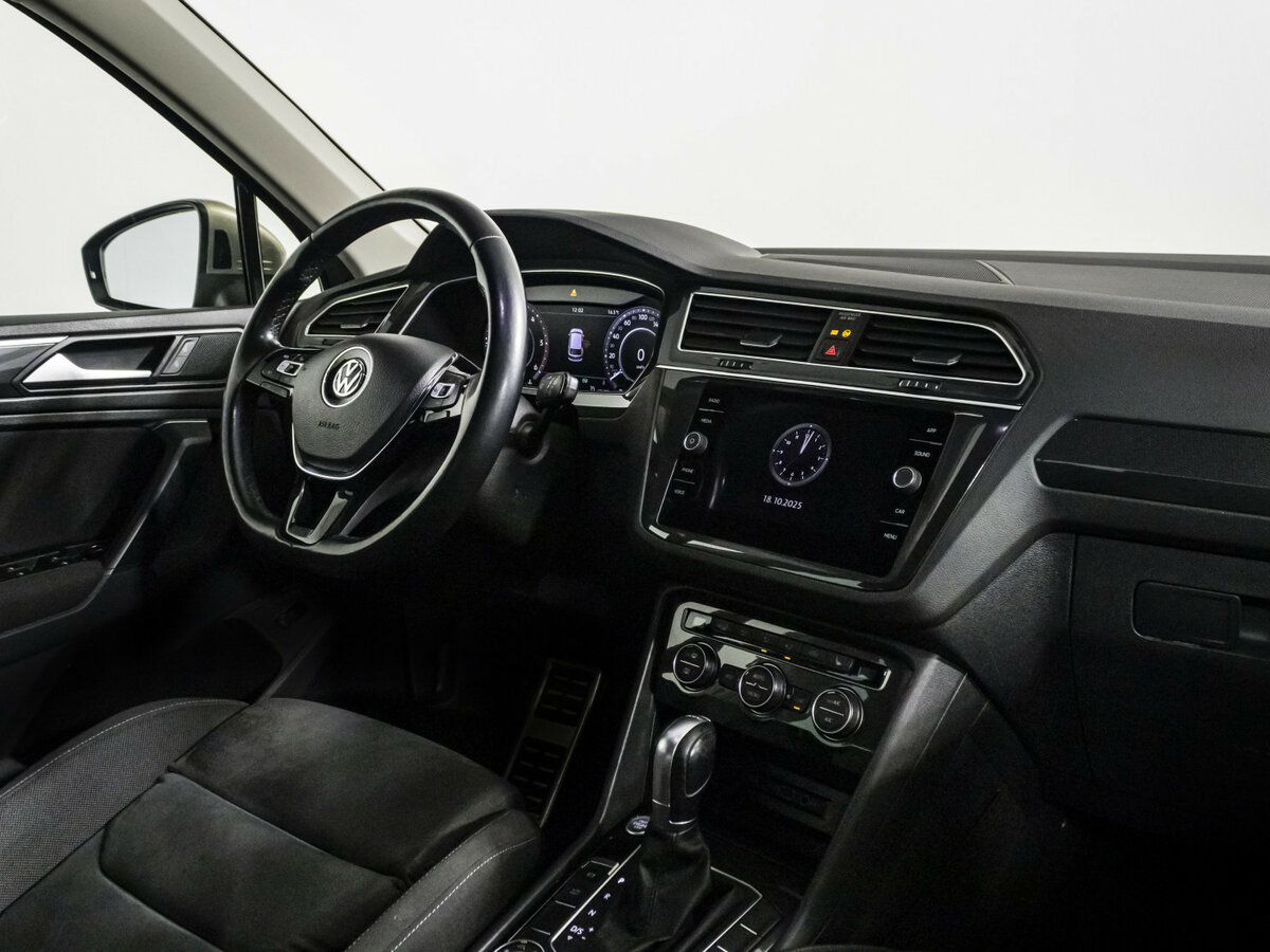 Volkswagen Tiguan б/у, 2018, Роботизированная. Фото: #6