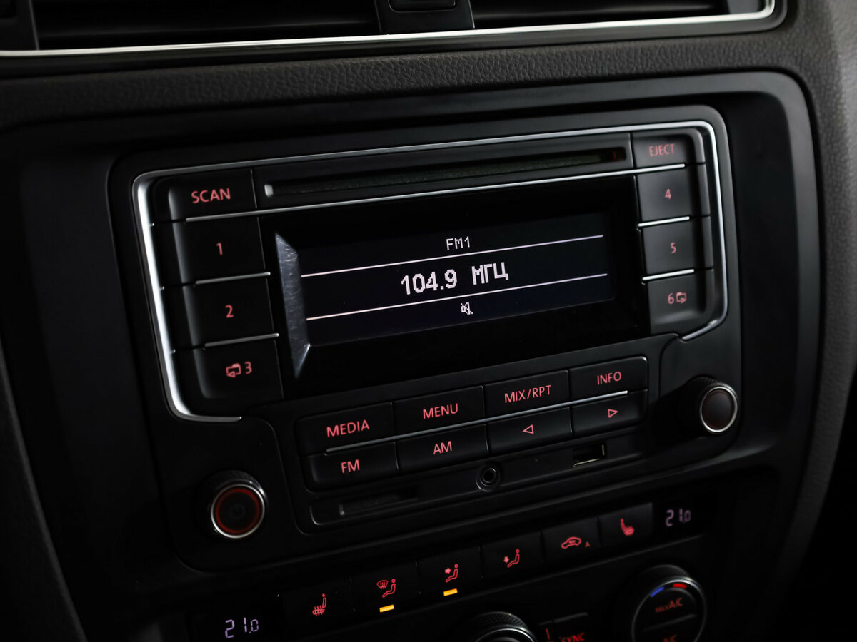 Volkswagen Jetta б/у, 2015, Механическая. Фото: #11