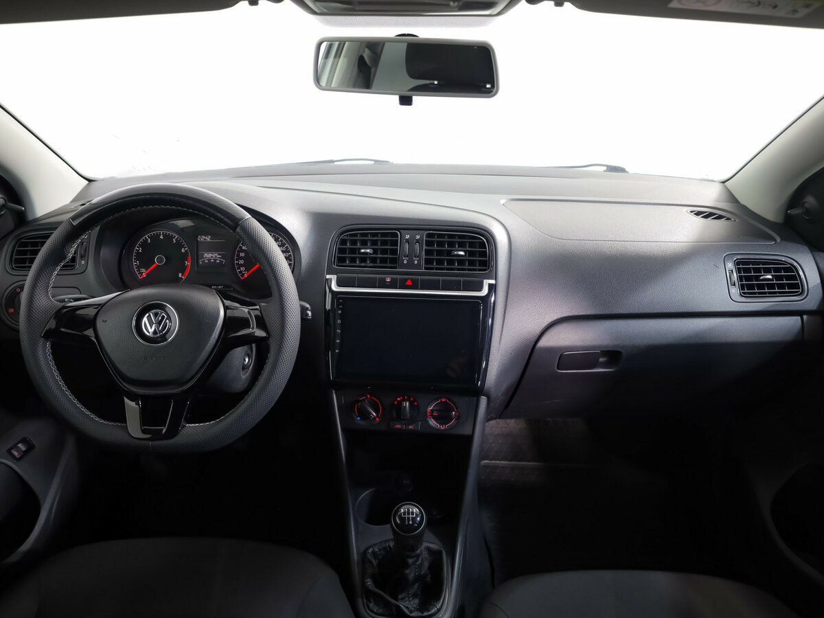 Volkswagen Polo б/у, 2018, Механическая. Фото: #7