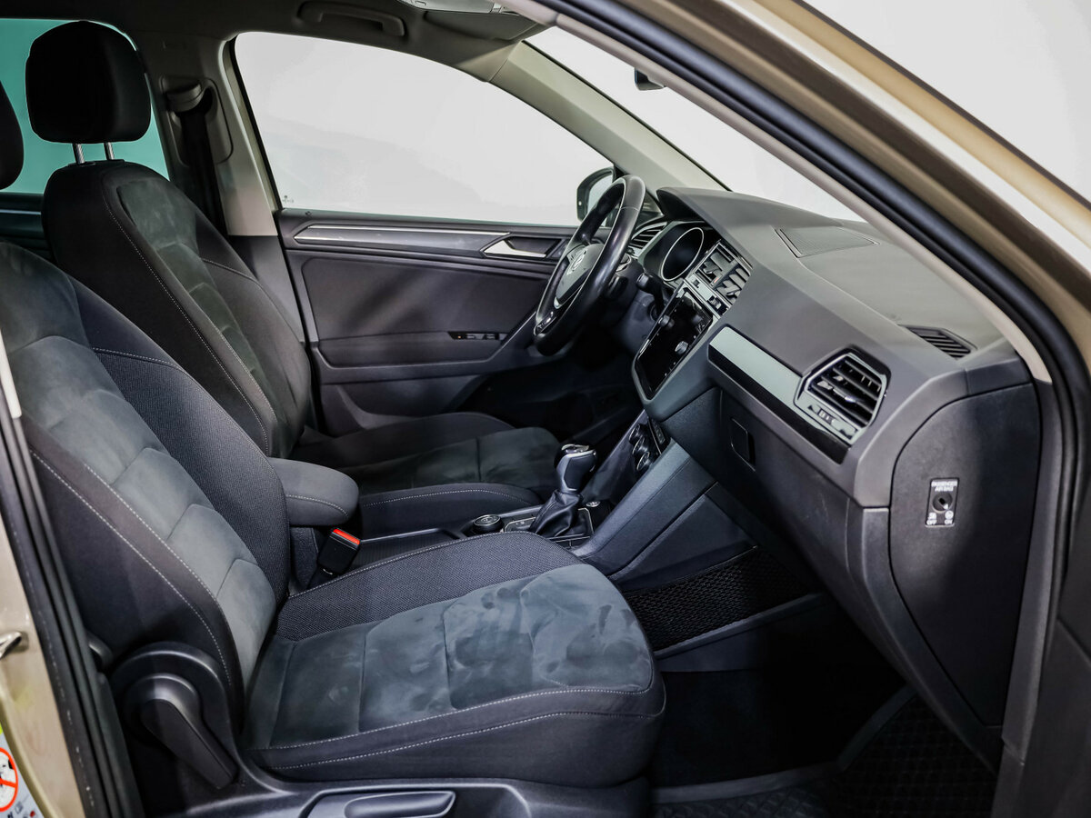 Volkswagen Tiguan б/у, 2020, Роботизированная. Фото: #24