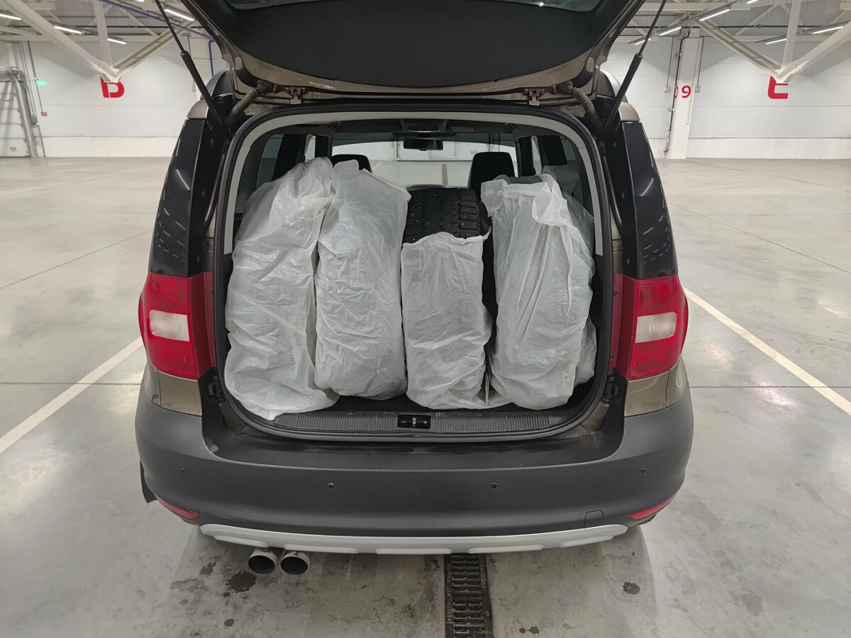 Skoda Yeti б/у, 2012, Механическая. Фото: #9