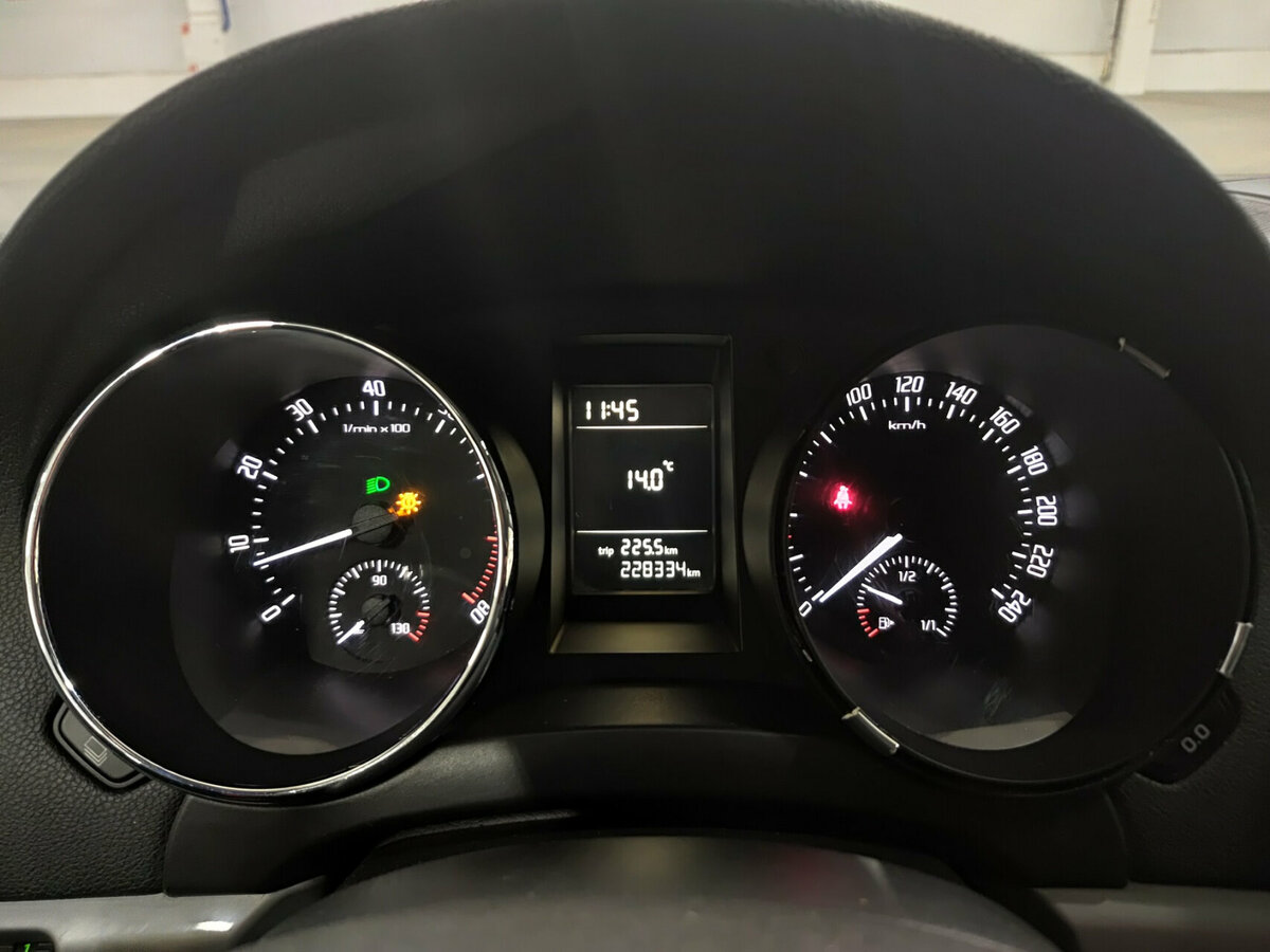 Skoda Yeti б/у, 2012, Механическая. Фото: #12