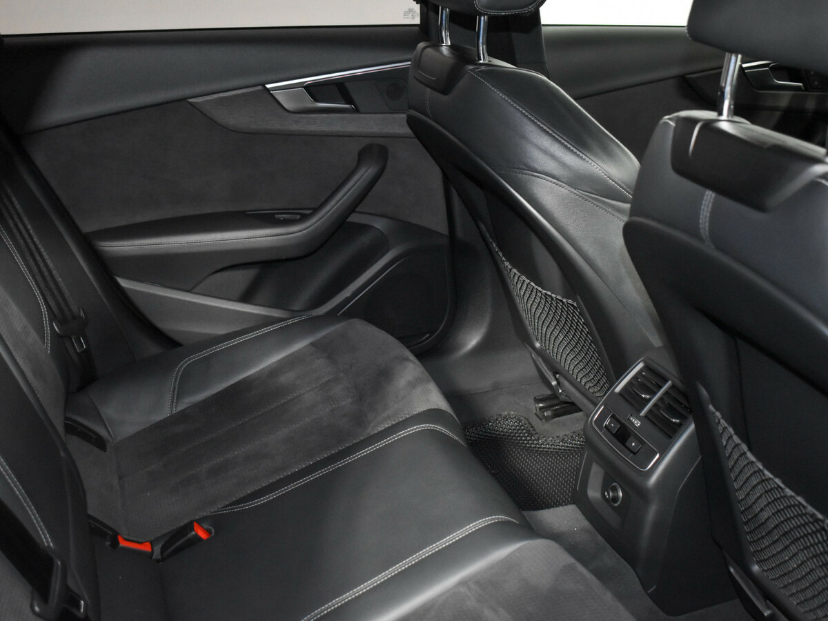 Audi A4 б/у, 2017, Роботизированная. Фото: #15